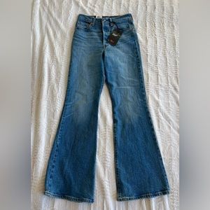 Levi’s Ribcage Flare Jeans